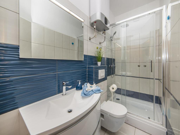 Bathroom 4, Apartments Tafra - One Bedroom Apartment, Omiš