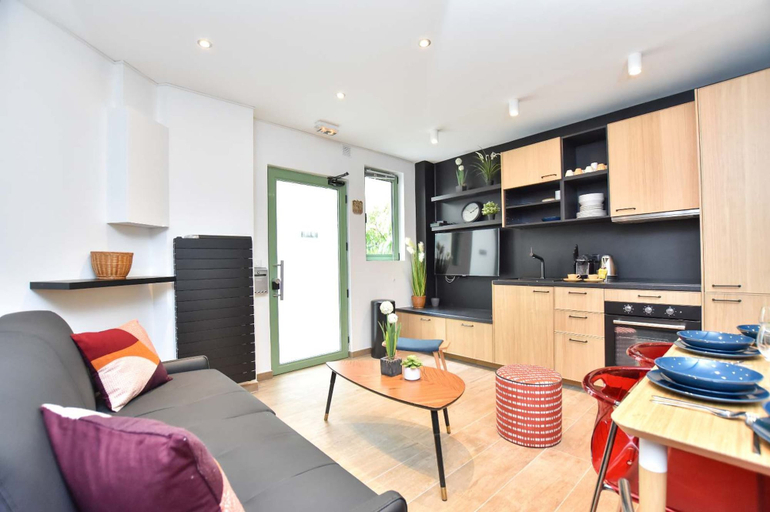 Private kitchen 5, Cosy Appartment - 1BR 4P - Place des Vosges, Paris