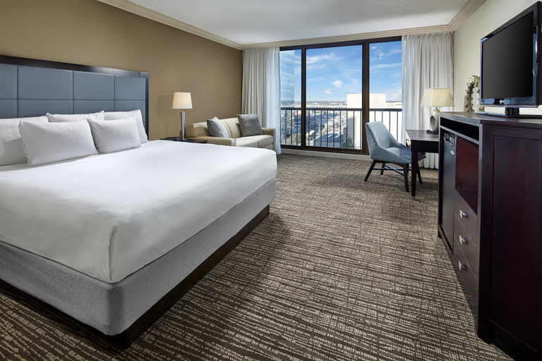 Bedroom 3, Hyatt Regency Tulsa Downtown, Tulsa