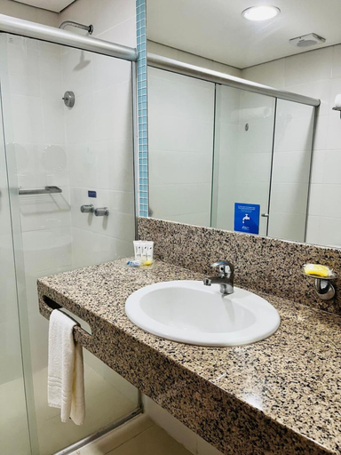 Bathroom 4, Blue Tree Premium Manaus, Maués