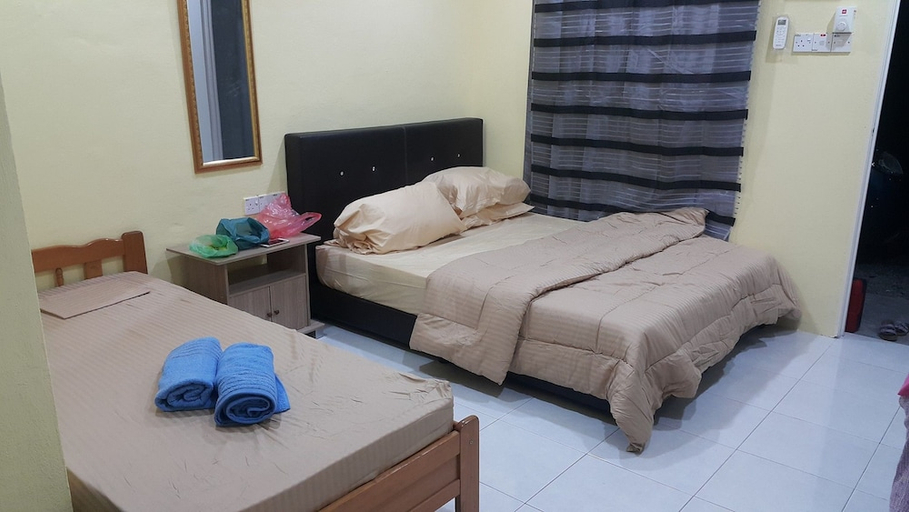 Bedroom 2, Chily Guesthouse, Langkawi