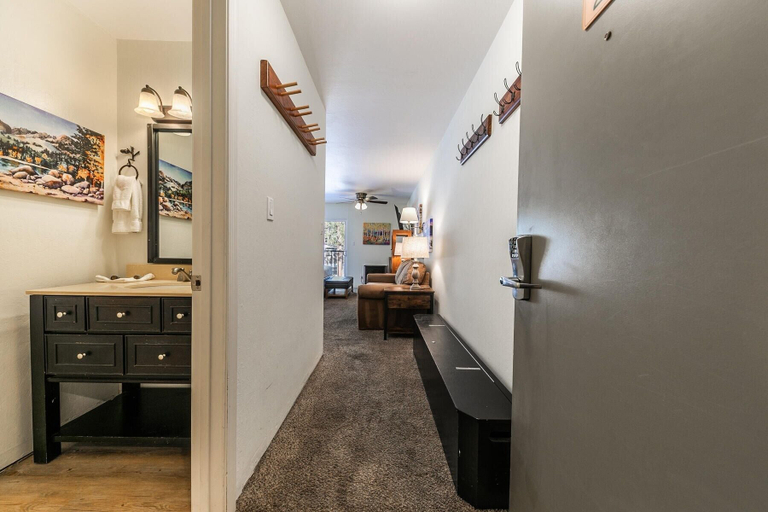Interior 4, 242 Bldg C 1 Bedroom Condo, Nevada