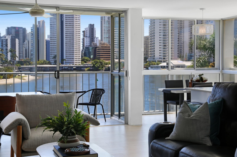 Living room 5, Stylish 2-bed in Surfers Paradise With River Views, Gold Coast