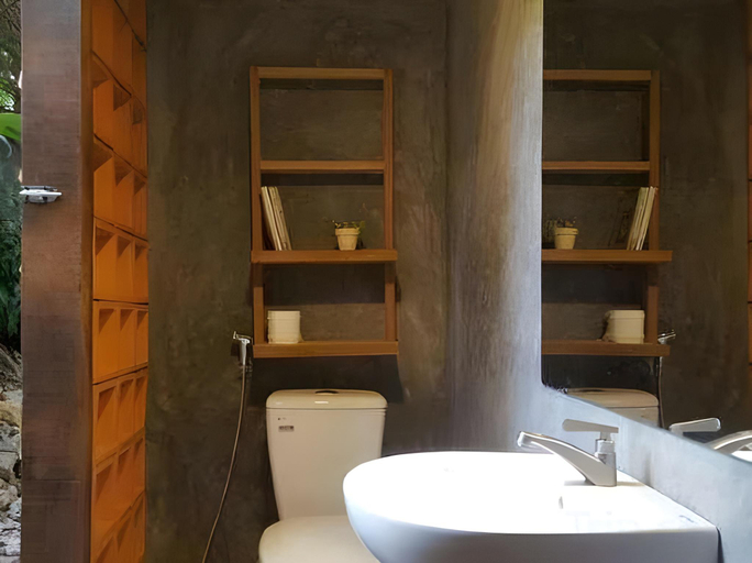 Bathroom 4, Sahi Homestay Retreat, Huế