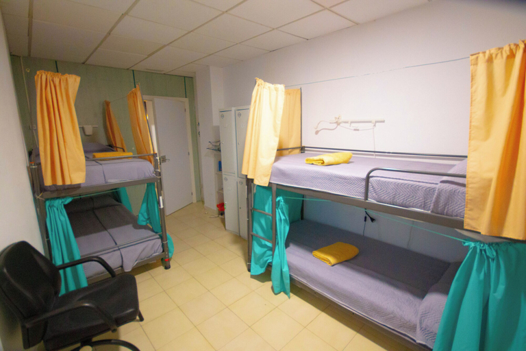 Room 4, Hostel Tropical Work, Las Palmas