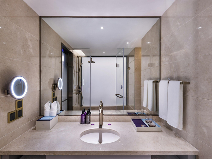 Bathroom 5, Mercure Nantong Downtown, Nantong