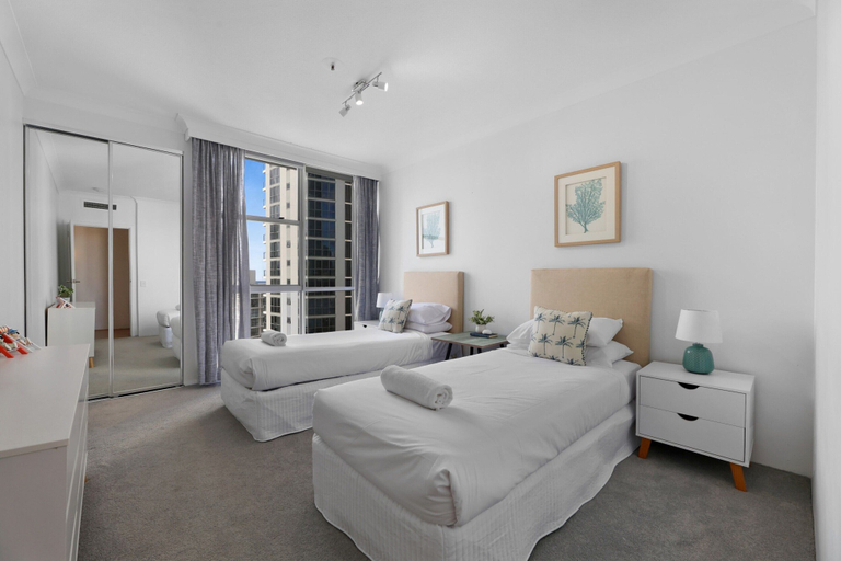 Room 2, Ocean View 2-bed With Pool, Tennis Court & BBQ, Gold Coast