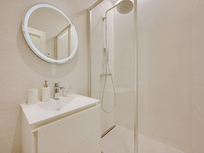 Bathroom, Superb apartment with terrace 2BR 4P Trocadero, Paris