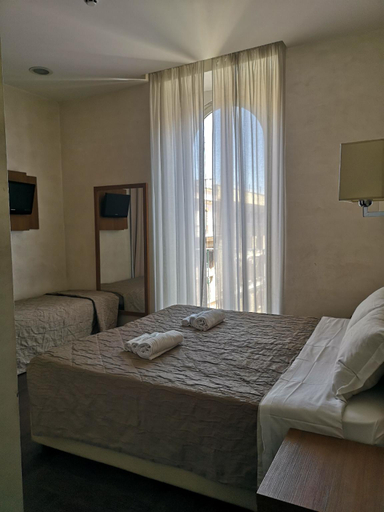 Bedroom 4, Rome Travellers Hotel, Rome