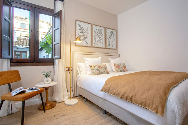 Room 2, Luxury Apartment in Granada Horno Marina 8, Granada