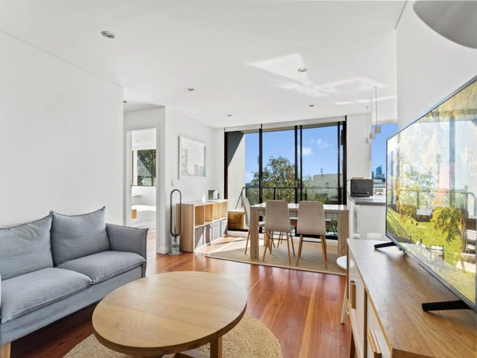 Others 3, Prime Location 2-Bed Apartment with Parking, Sydney