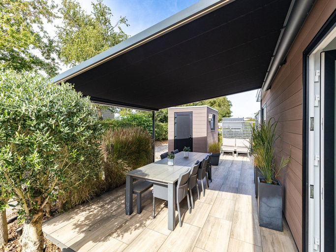 Balcony 5, Modern Chalet Near Beach in Renesse, Schouwen-Duiveland