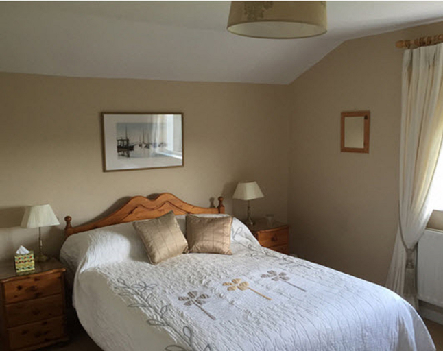 Bedroom 2, Nephin