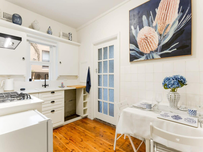 Others 4, Art Deco Apartment Meters Away From The Beach, Sydney
