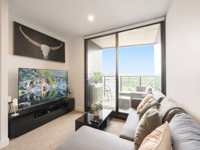 3, Modern 2-Bed Apartment with Premium Amenities, Canberra
