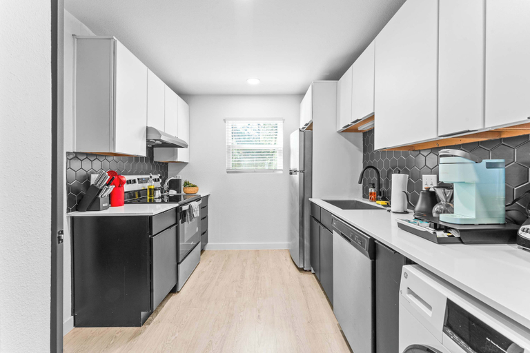 Room 5, Prime Soco Cute Studio w Laundrywifi 7 Min to DT, Travis