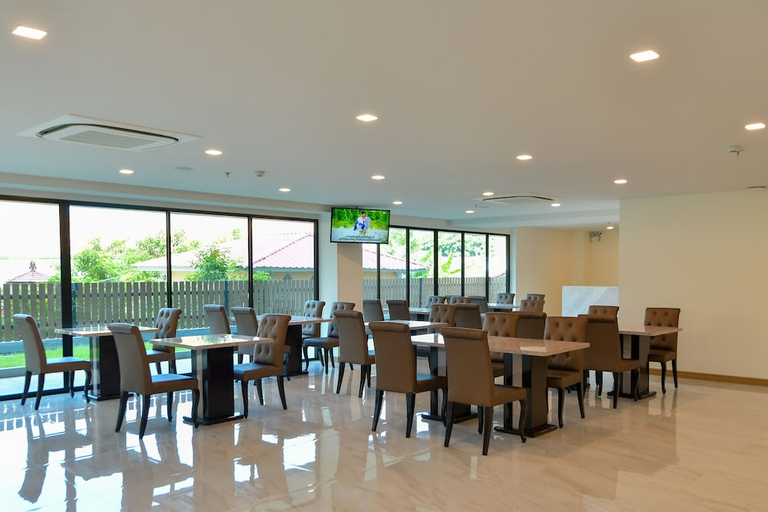 Food & Drinks 5, Iris palace, Pattaya