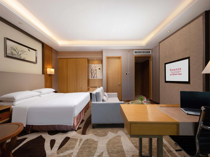 Bedroom 3, Ramada Plaza by Wyndham Fuzhou South, Fuzhou