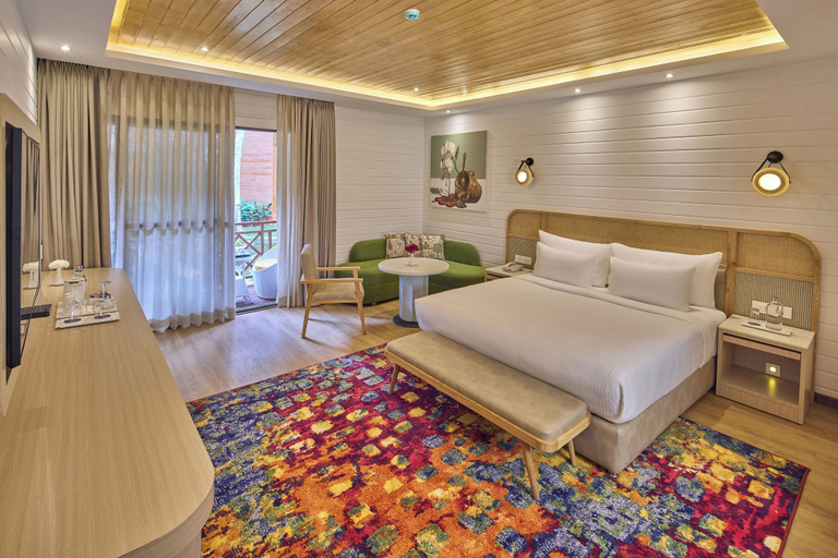 Bedroom 5, Royal Orchid Resort & Convention Centre, Bangalore