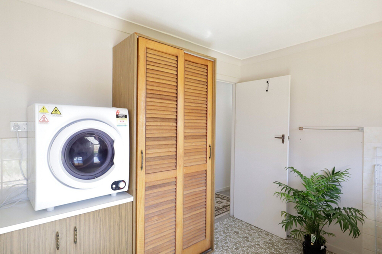 Interior, Family Retreat in Central Tenterfield, Tenterfield