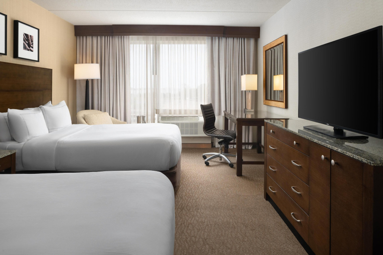 Bedroom 2, DoubleTree by Hilton Hotel Boston Bayside, Boston