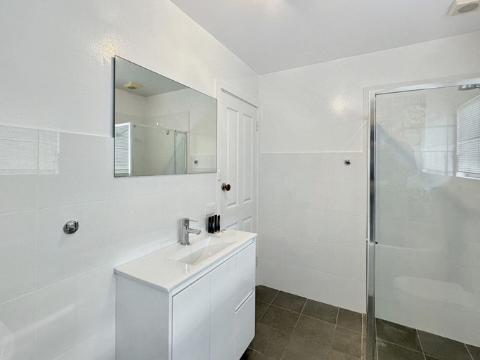 Bathroom 5, Oceanfront 4-bed Haven With BBQ & Alfresco Dining, Eurobodalla