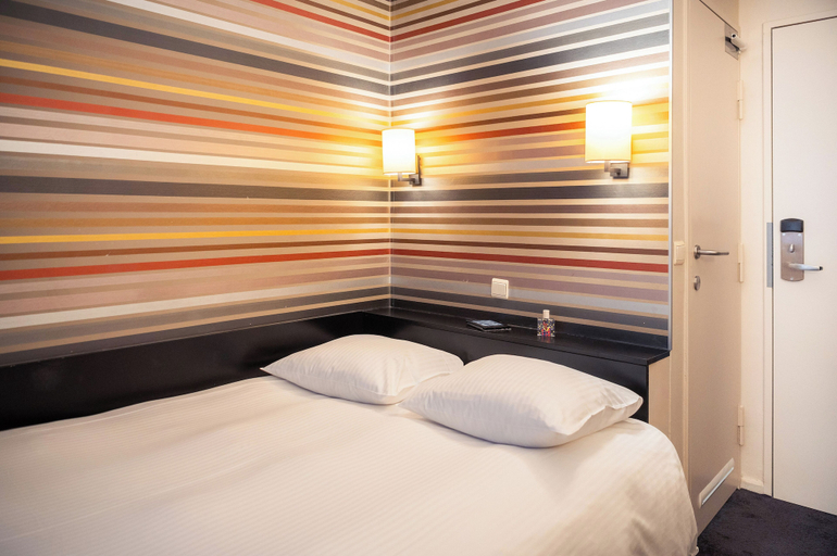 Bedroom 5, Queen Anne Hotel, Bruxelles