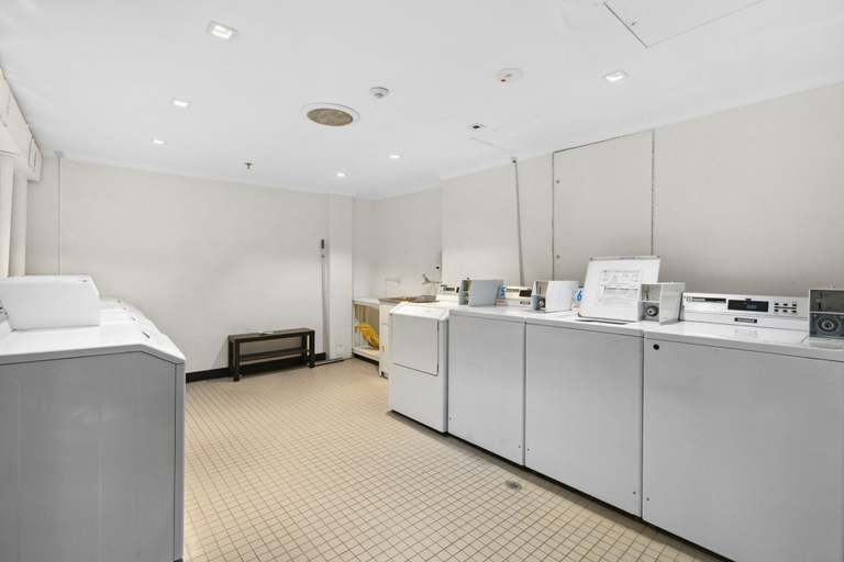 Bathroom 3, Stylish Studio in the Heart of Newtown With Pool, Sydney