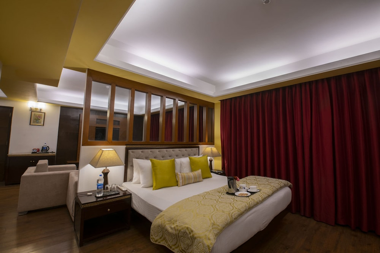 Bedroom 2, Mastiff Grand Manali Resort, Kullu