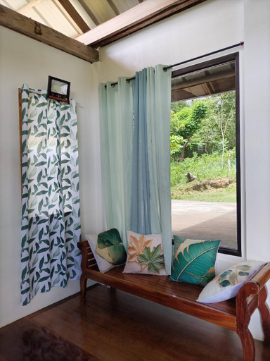 4, Siquijor Overlooking House 100 meters before Cambugahay Falls, Lazi