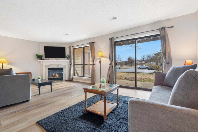 Others 3, All Fore the Best - Onsite Amenities, Taney