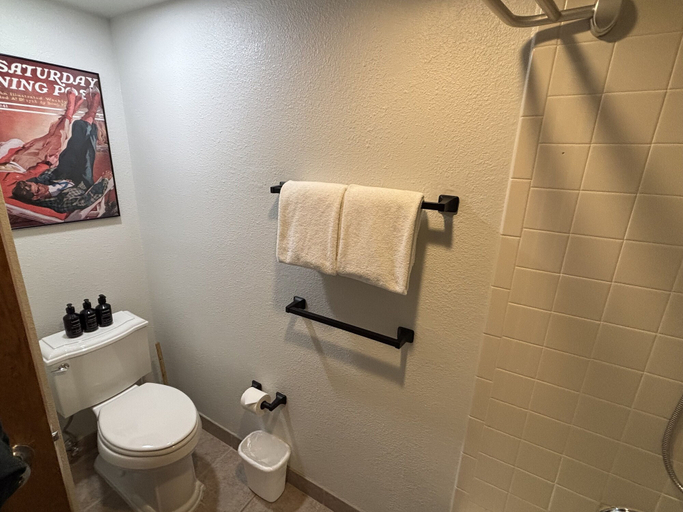 Bathroom 5, Studio In Lakeside Village, Updated Kitchen & Bath Apts, Summit