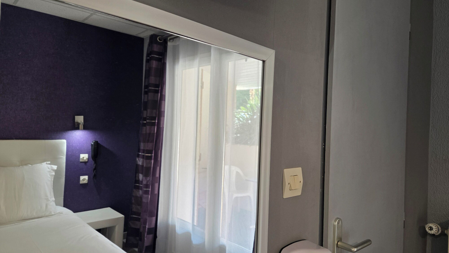 Bedroom 2, HOTEL RESTAURANT MAS LE CHATELET, Pyrénées-Orientales