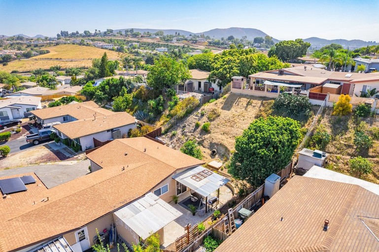 Room 2, Lux - Charming San Marcos 2BR Patio Pet-friendly, San Diego