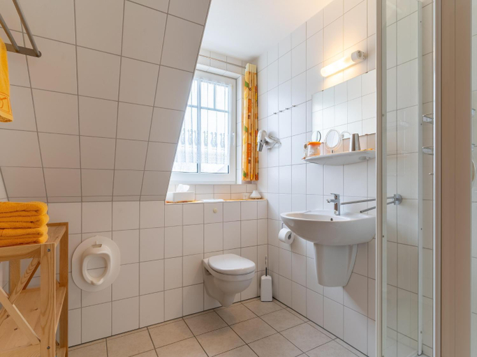 Bathroom 3, Gemutliche Ferienwohnung in Tating, Nordfriesland