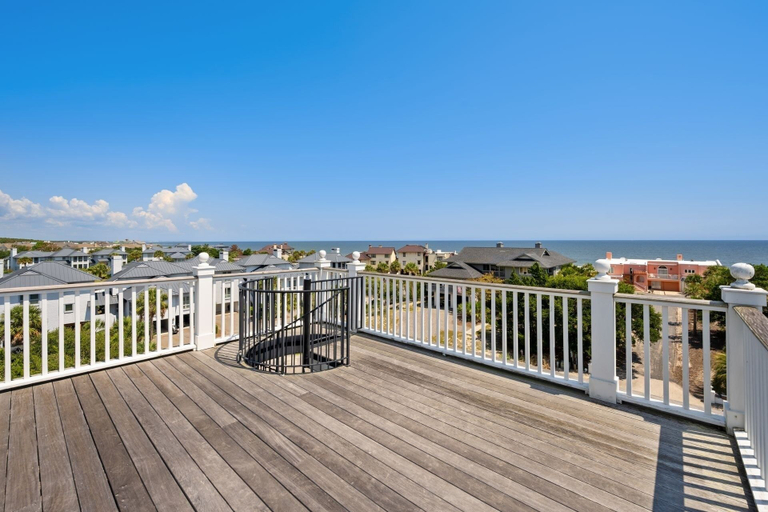 Property grounds 2, Sprawling Home Close To The Beach 8 Bedroom Home by Peace Vacations, Georgetown