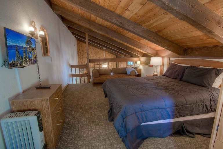 Room 3, Tahoe Olympic 3 Bedroom Condo by RedAwning, Douglas