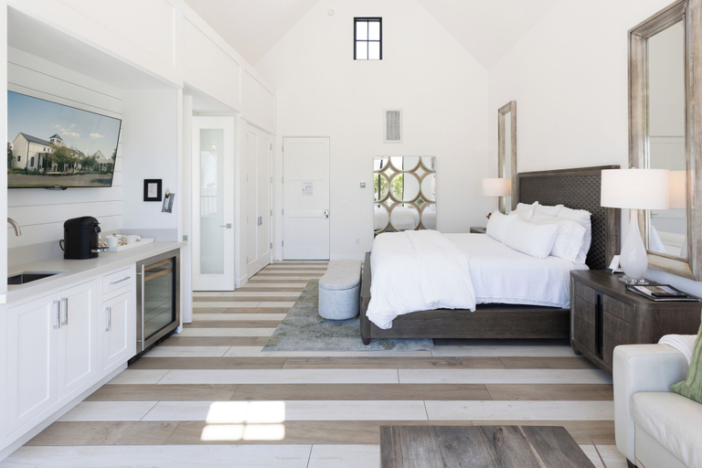 Bedroom 3, The New Inn, Riverside