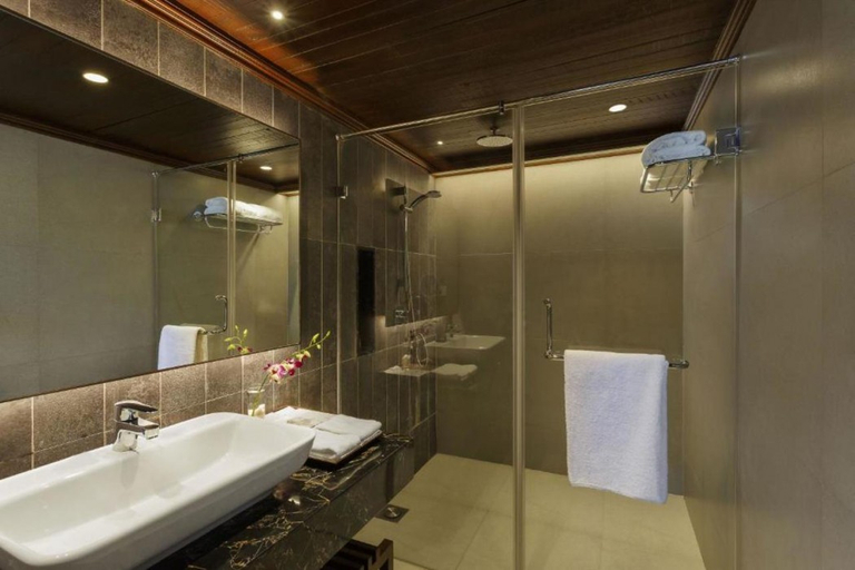 Bathroom 5, Lazy Lagoon, Baga A Lemon Tree Resort, North Goa