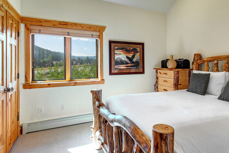 Room 2, Timber Wolf Lodge 7c 3 Bedroom Condo, Summit