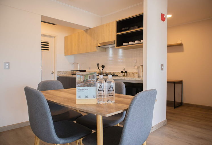 Room 3, w Charming 2BR w Balcony in Miraflores, Lima