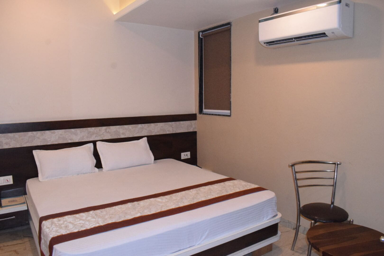 Room 5, Gopi Hotel And Restaurant, Dungarpur