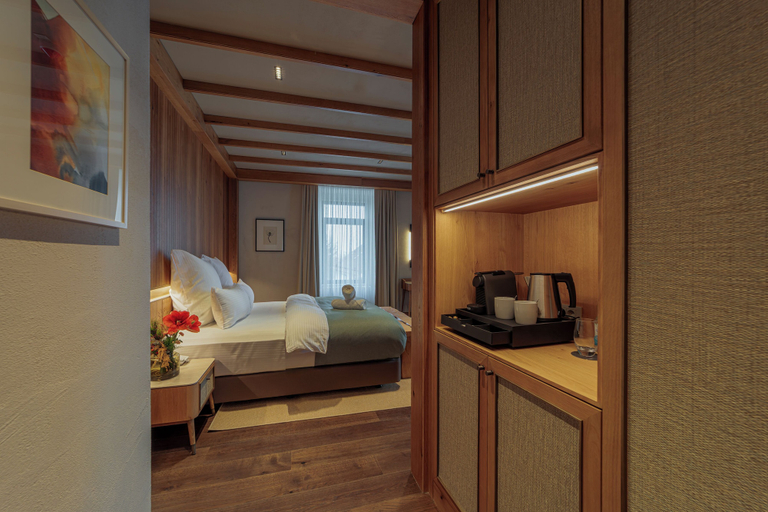 Bedroom 4, Hochblauen Hotel, Lörrach