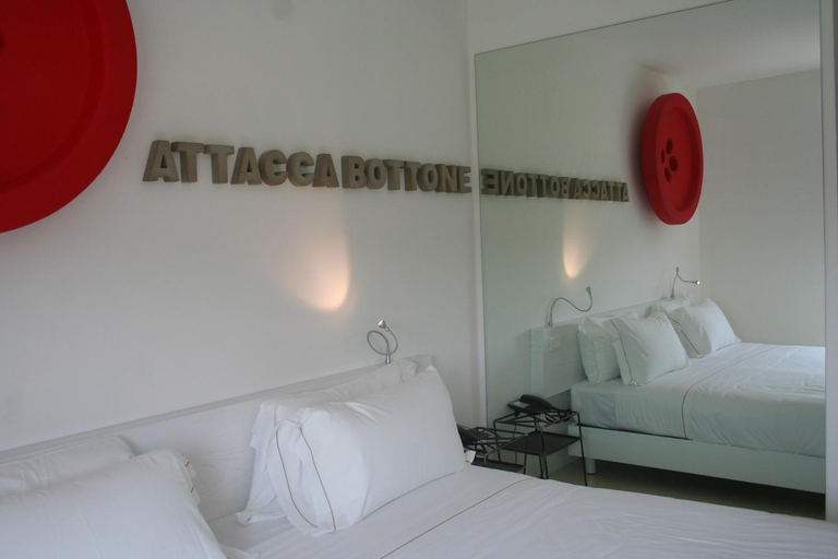 Bedroom 2, Aiden by Best Western JHD Dunant Hotel, Mantua