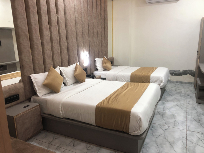 Room 3, Hotel Lotus Inn, Gandhinagar