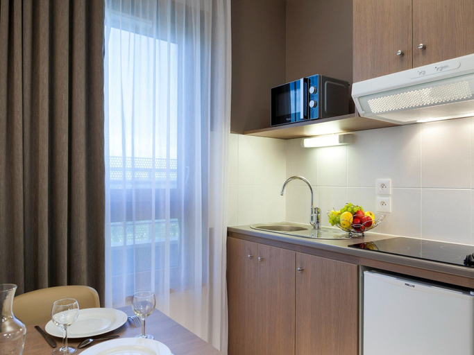 Private kitchen 5, Comfort Triple Room Near Geneva, Haute-Savoie