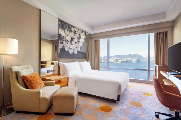 Bedroom 3, Renaissance Harbour View Hotel Hong Kong, Hong Kong Island