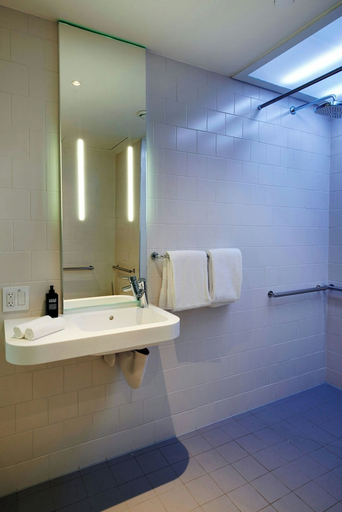 Bathroom 4, Citizenm Washington Dc Noma, Washington D.C.