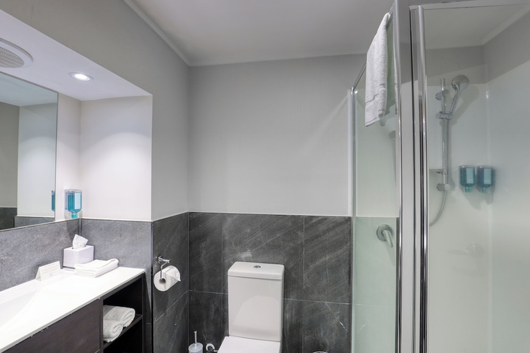 Bathroom 3, Park Central Rotorua, Rotorua