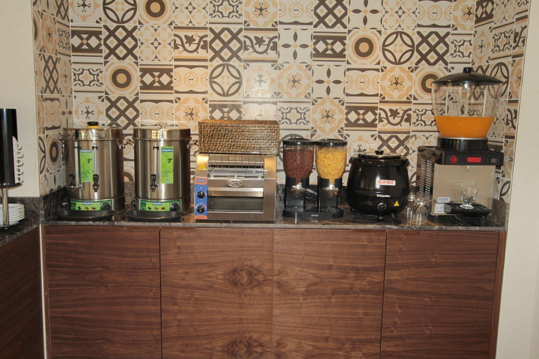 Food & Drinks 5, Hotel Pisa, Fatih